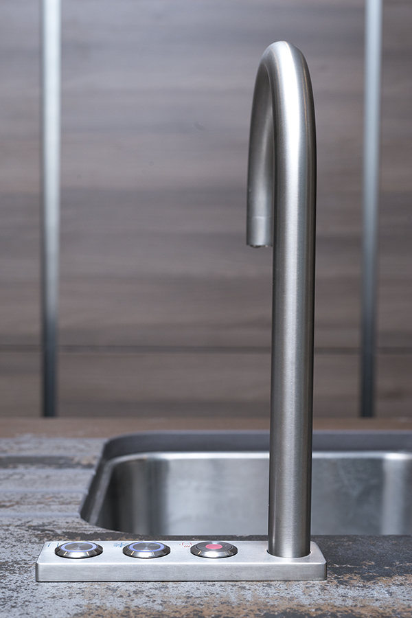 Pure H20 Quatreau Smart Tap QSTD-553
